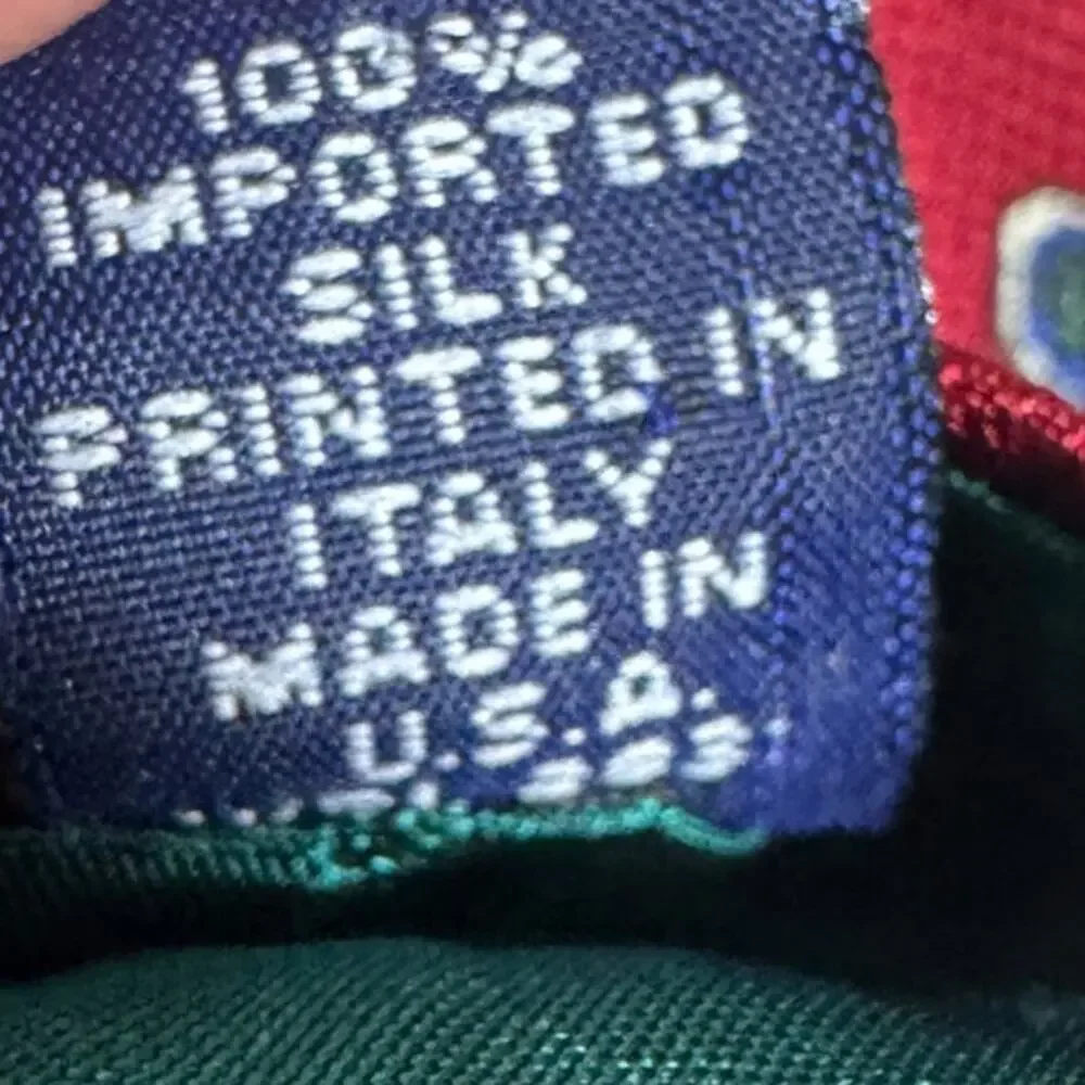 Tommy Hilfiger Silk Tie USA Italy Medallion Classic Mens Necktie 60